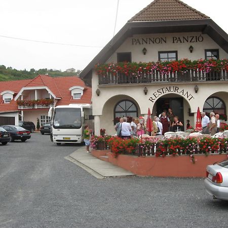 Pannon Panzio Restaurant Hotel Панонхалма Екстериор снимка