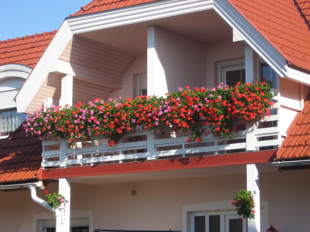Pannon Panzio Restaurant Hotel Панонхалма Екстериор снимка