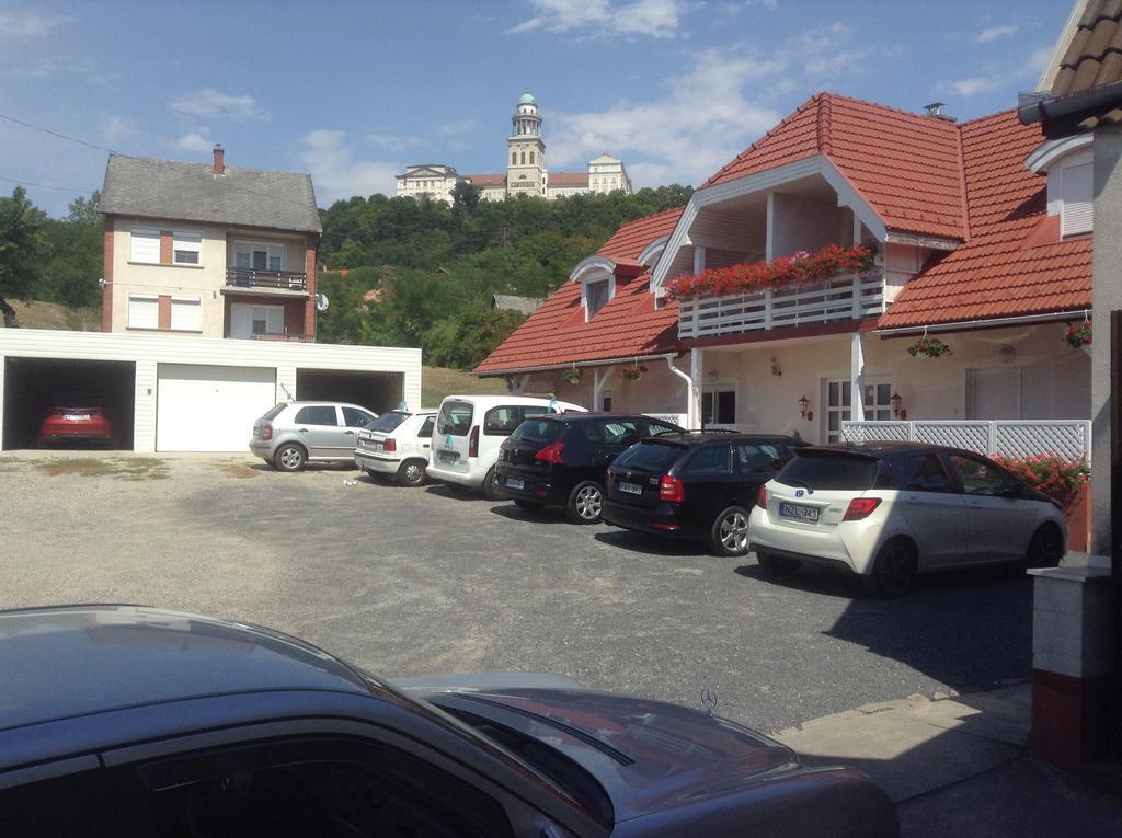 Pannon Panzio Restaurant Hotel Панонхалма Екстериор снимка